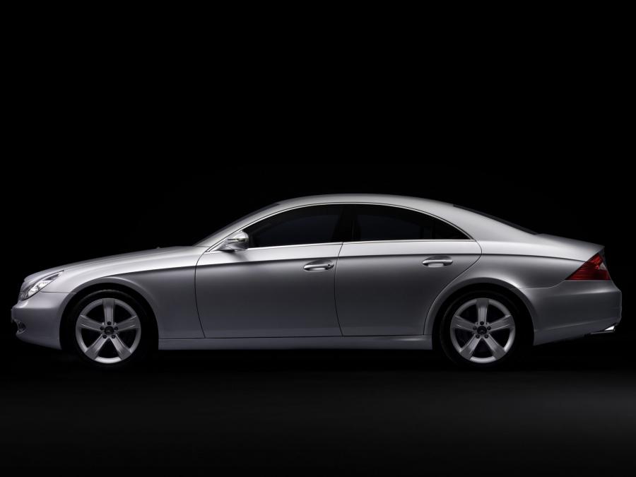  Mercedes-Benz CLS500 2004 года  (фото 12 из 30)